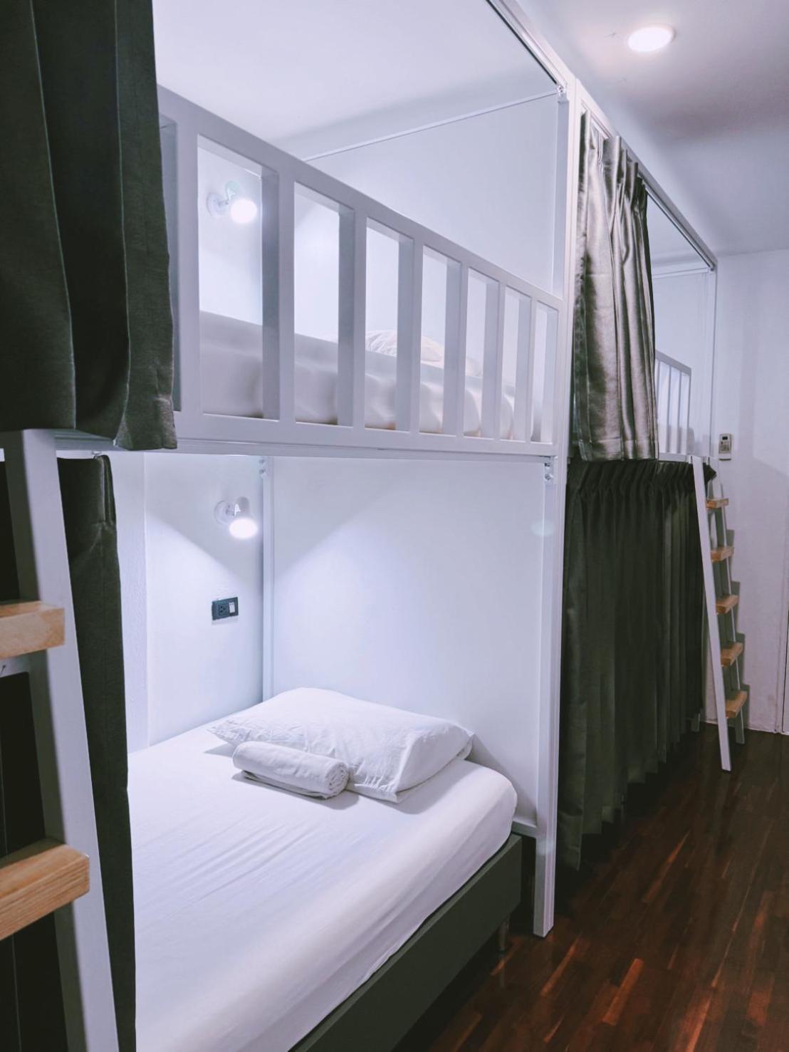 Zleepinezz Hostel Ayutthaya Extérieur photo