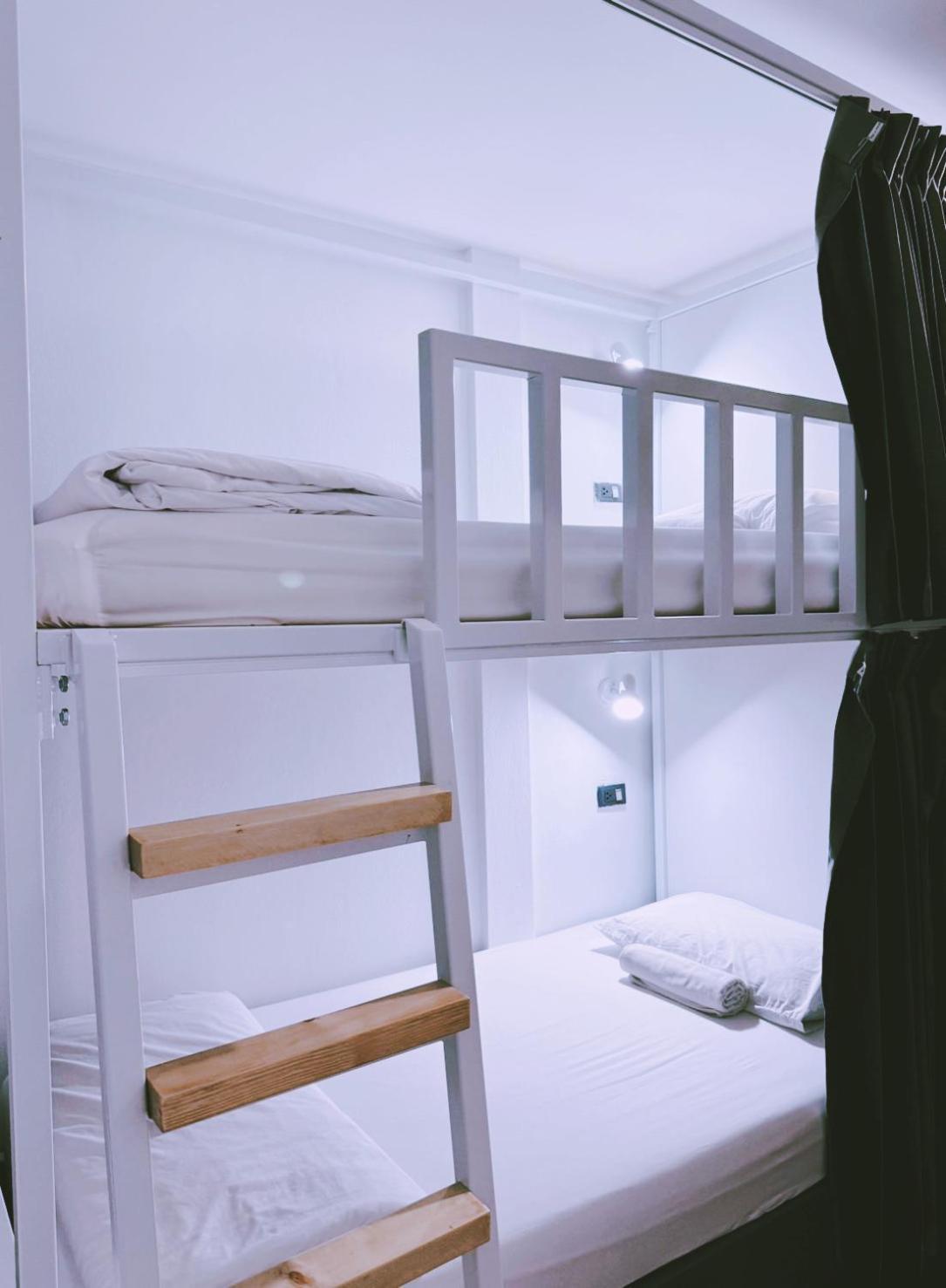 Zleepinezz Hostel Ayutthaya Extérieur photo